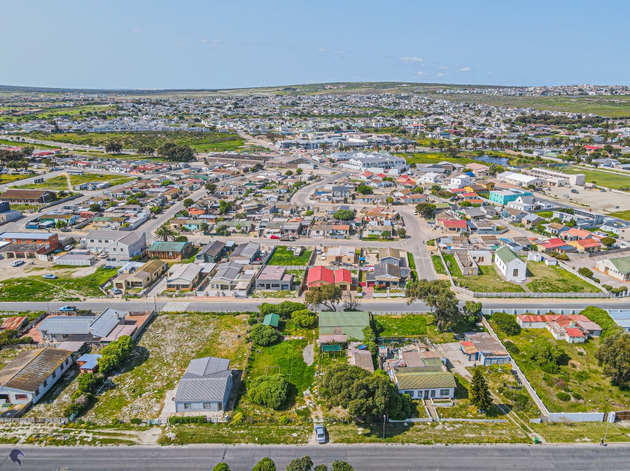3 Bedroom Property for Sale in Middedorp Western Cape